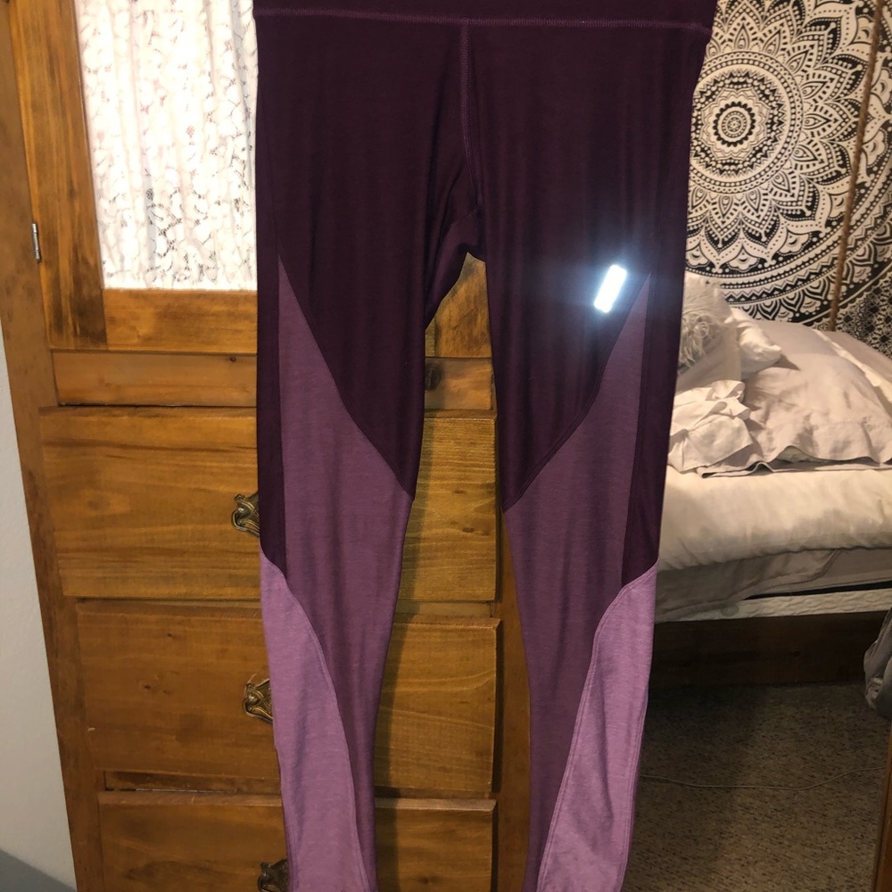 VS pink athletic leggings